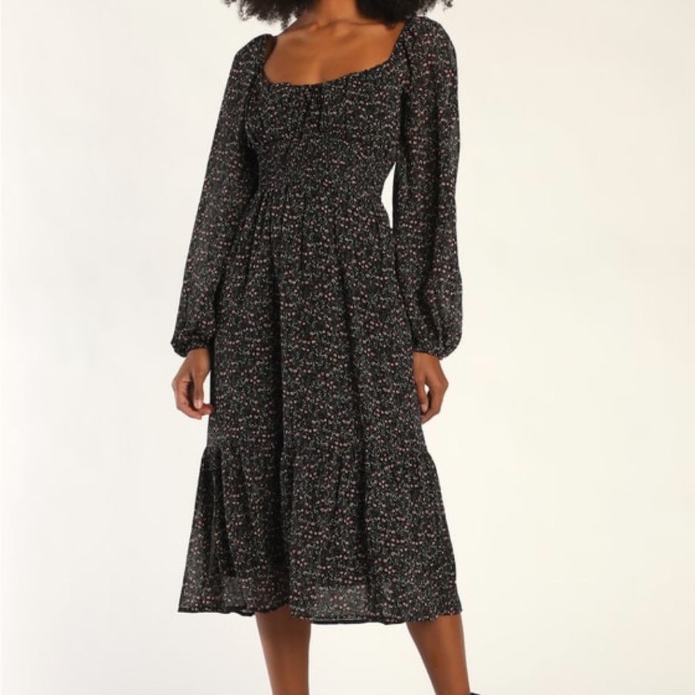 Floral smocked balloon sleeve Lulu’s midi dress